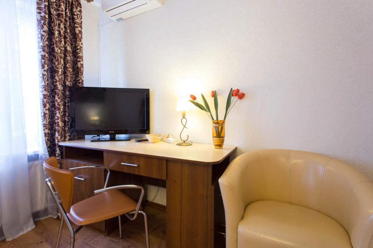 Excellent Studio Apartment In The Center - Kravtsova Lane 13B Kharkiv Exterior photo